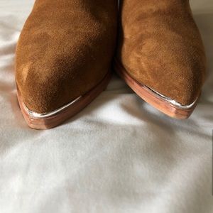 Marc Fisher Chelsea Booties Sz 7